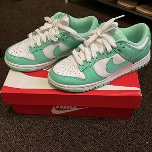 White/Mint green Nike Dunk Low size 5